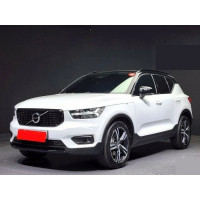 Volvo XC40, I