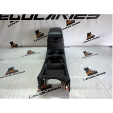 Подлокотник Hyundai Santa Fe D4EA 2007