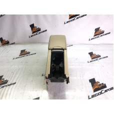 Подлокотник Volvo S60 B5254T5 2011