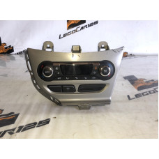 Климат контроль Ford Focus D4204T 2012