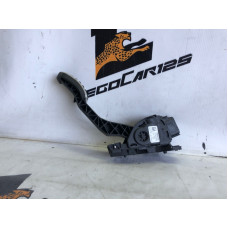 Педаль газа Volvo S60 B5254T5 2011